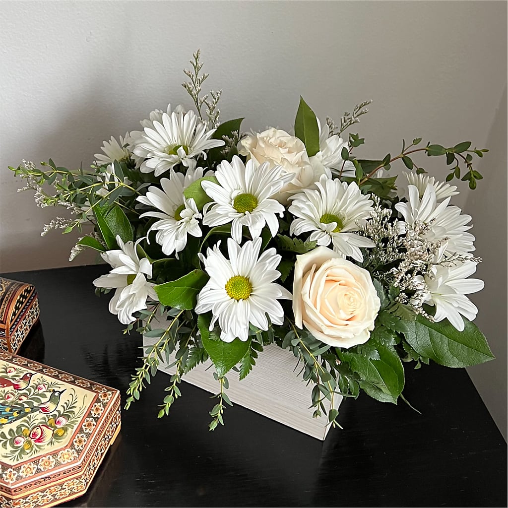 Fresh Linen Box Bouquet – Branch Floral Designs, Nyssa OR