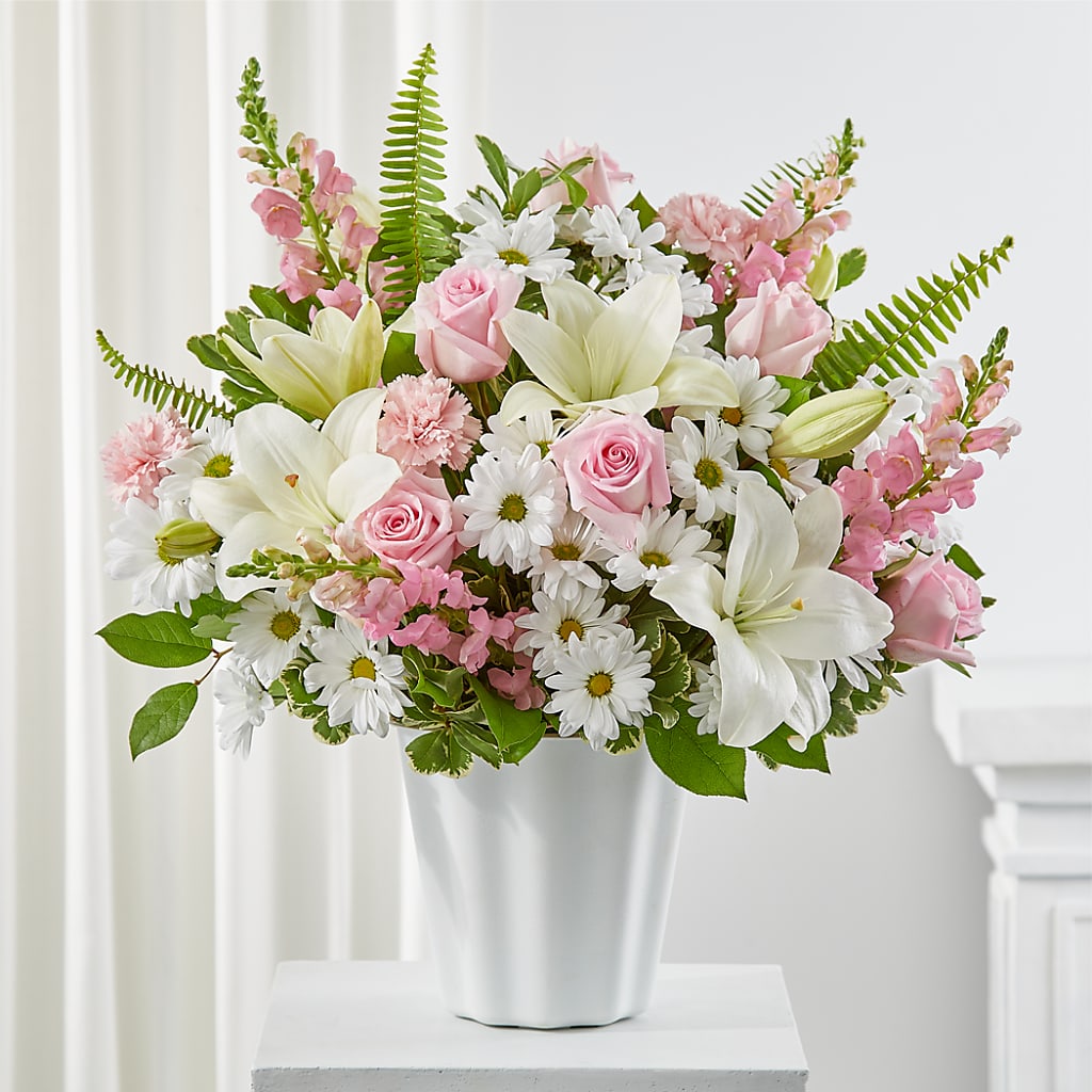 Soft Touch Tabletop Basket – Branch Floral Designs, Nyssa OR